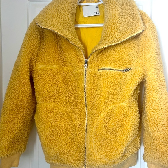 Aritzia Teddy Bomber Jacket - Picture 1 of 1